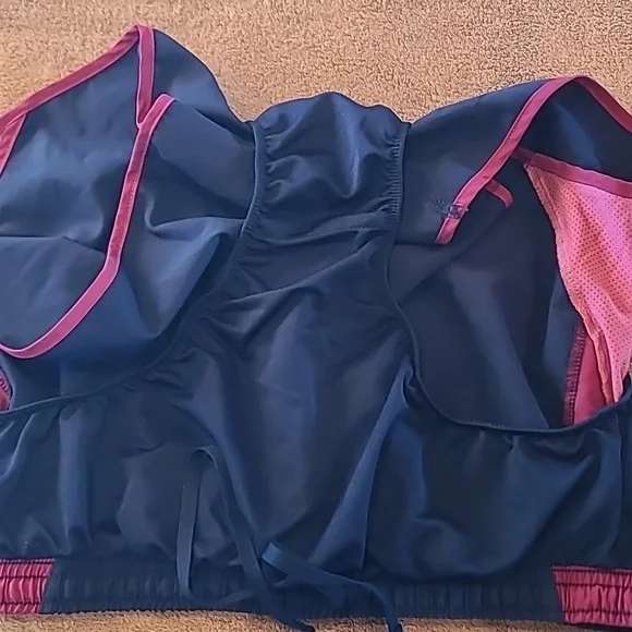 Nike Women's Black and Pink Athletic Shorts - Picture 5 of 6